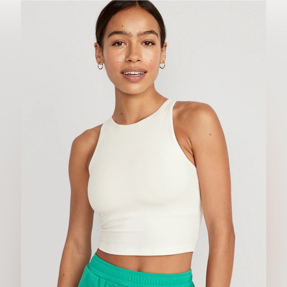 Old Navy Light Support PowerChill Longline Sports Bra Tank for Women